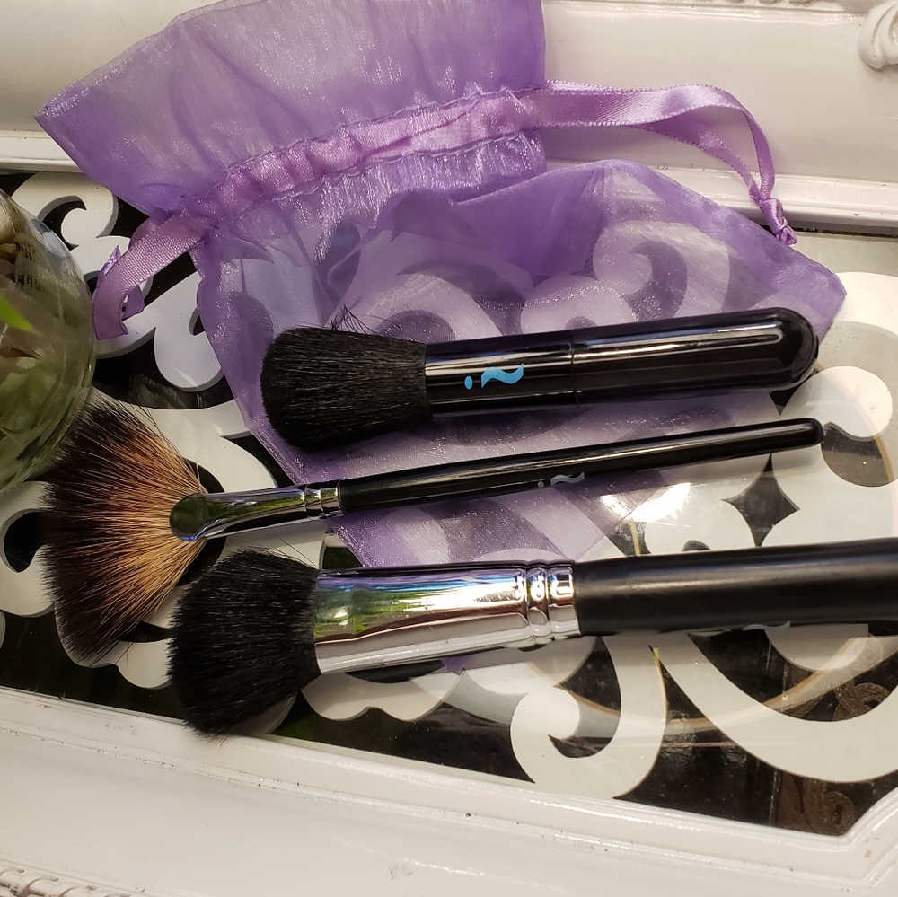 🛍💄Dimitri James  Makeup Brushes Trio